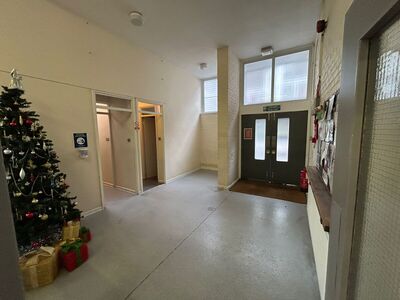 entrance_2