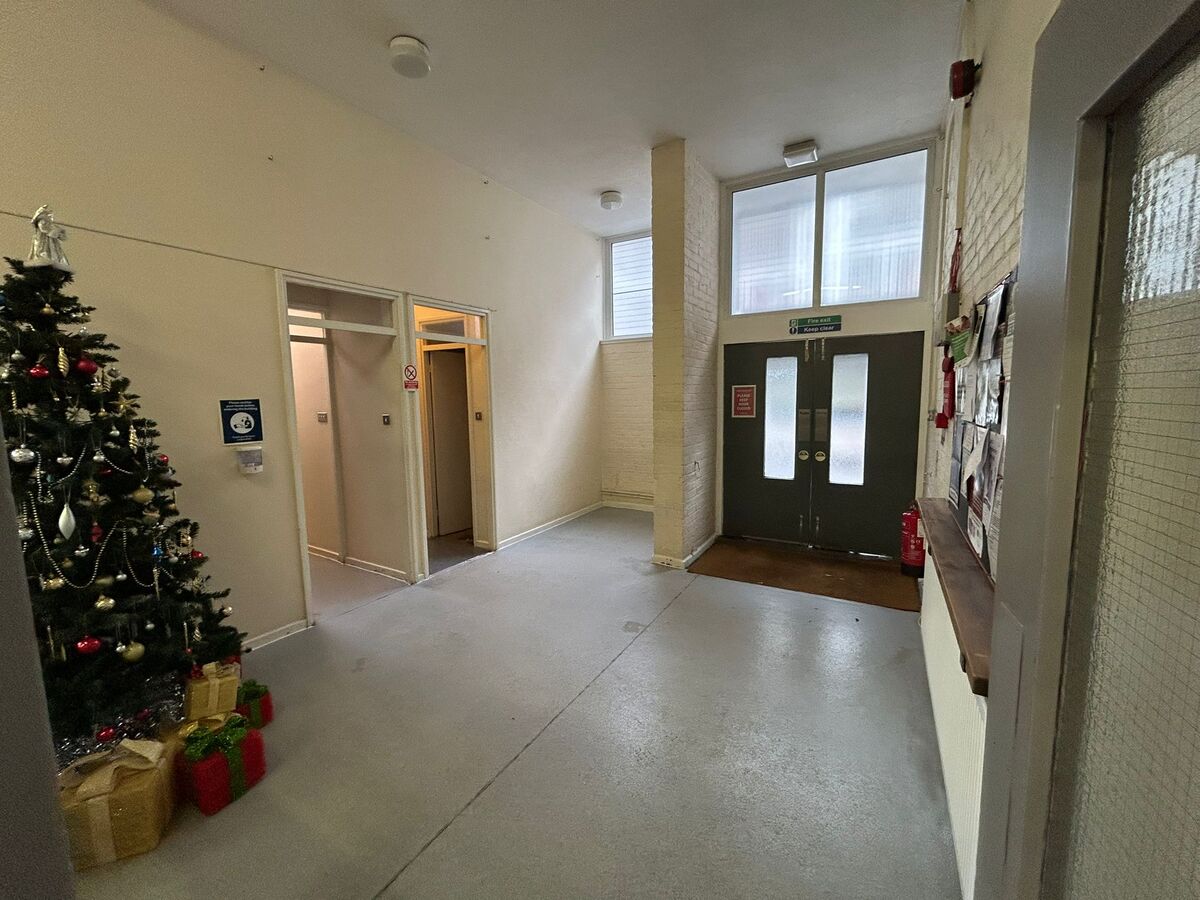 entrance_2